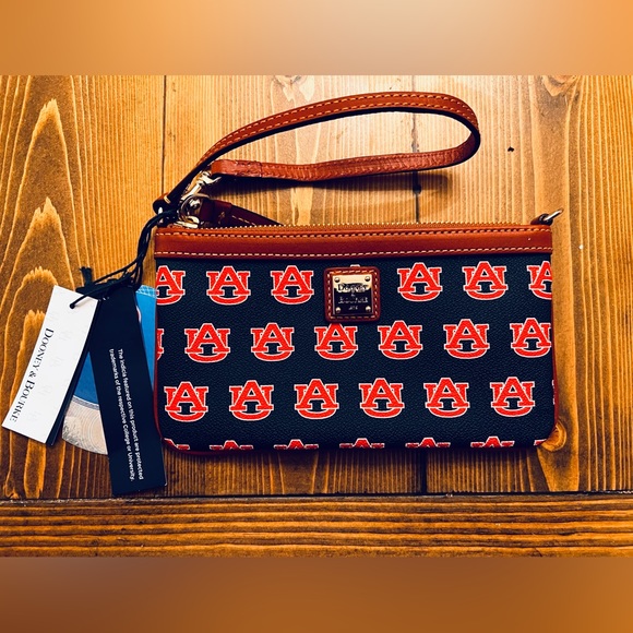 Dooney & Bourke Bags Dooney Bourke Womens Large Slim Wristlet